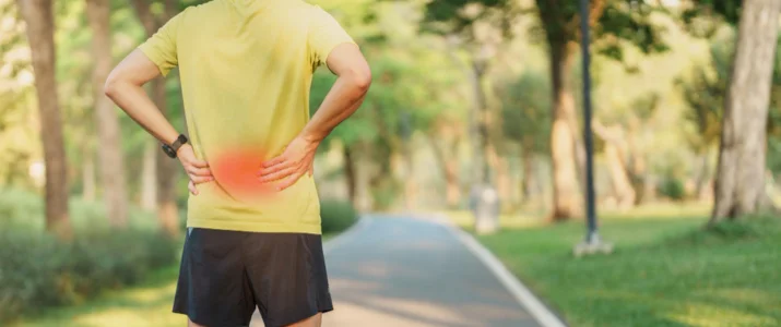 Treinar com dor lombar: é seguro ou pode piorar o problema?